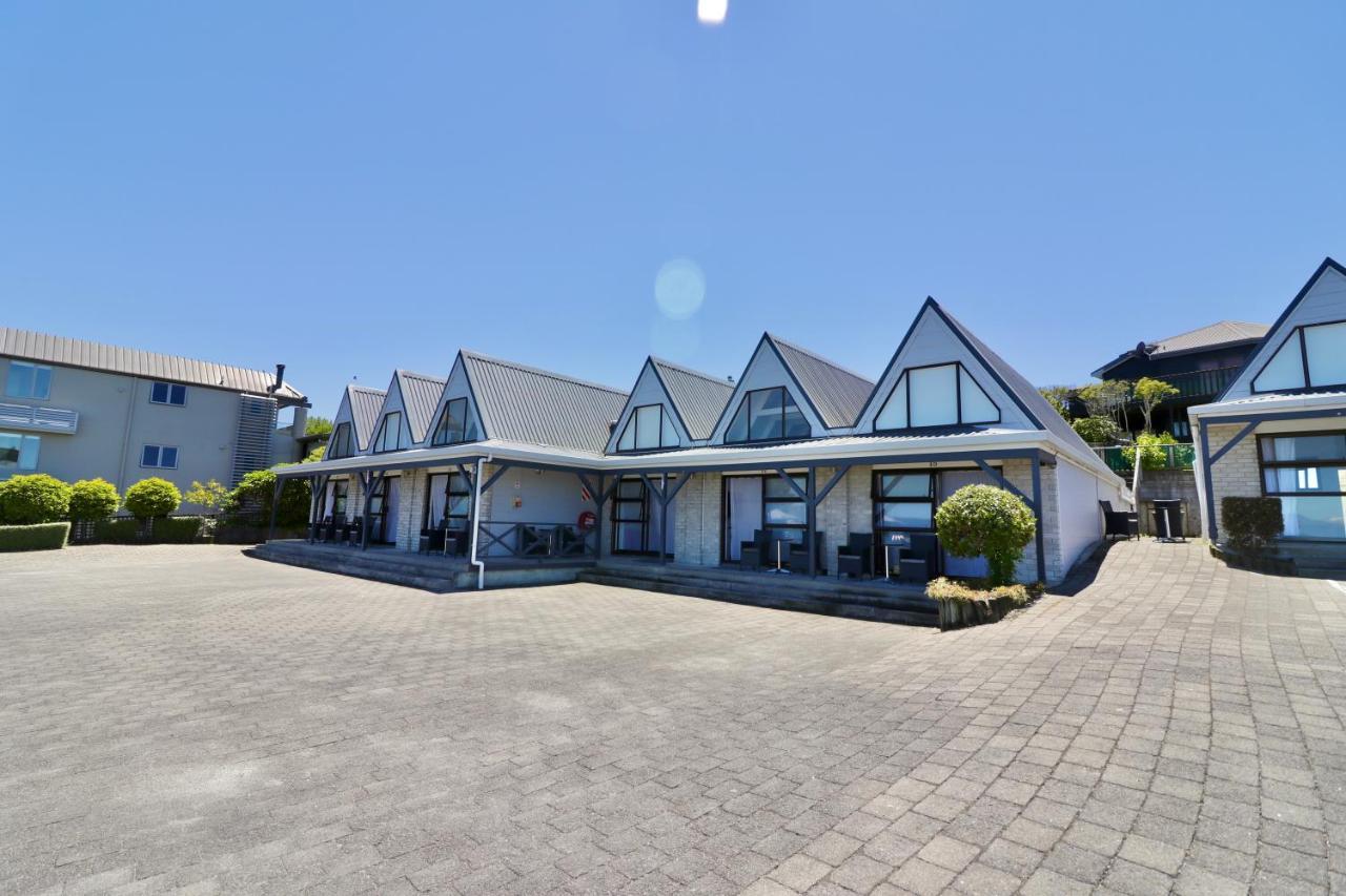 Gables Lakefront Resort Taupo Exterior photo