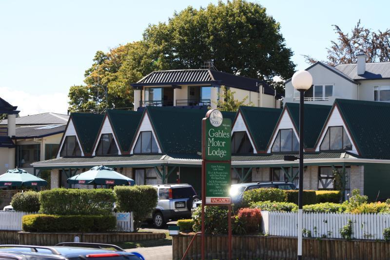 Gables Lakefront Resort Taupo Exterior photo